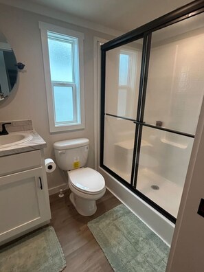Towels - Harbor Light | Modern Tiny Home with River Charm (Vicksburg)