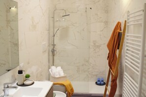Bathroom - Vrbo Property (Monteroni di Lecce)
