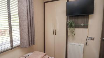 2 bedrooms, free WiFi, individually decorated, individually furnished