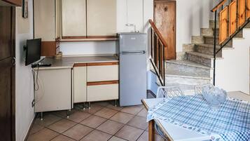 Appartamento, vista città | Pasti