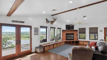 TV, fireplace, video games, offices