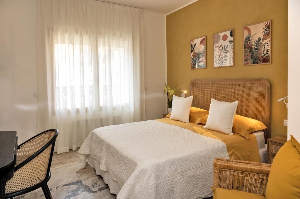 Chambre Double, vue ville