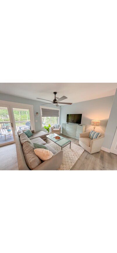 Wonderful 2-bedroom condo with AC in peaceful Hilton Head Island