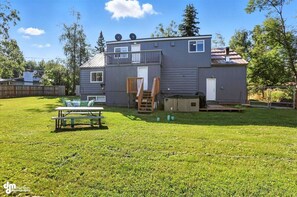 Exterior - Once a 1950s Alaska Railroad Section House, this unique home blends modern comfort with vintage soul (Anchorage)