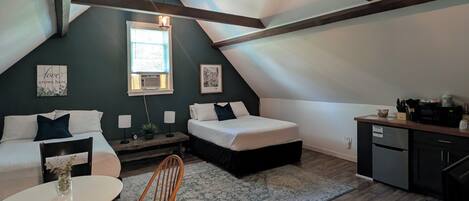 Iron/ironing board, travel crib, WiFi (free), bed sheets