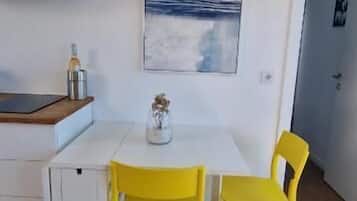 Casa, junto al lago | Restaurantes