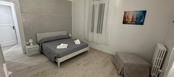 Casa Pinuccio Sapri: Bike-Friendly Holiday Home Steps from the Sea