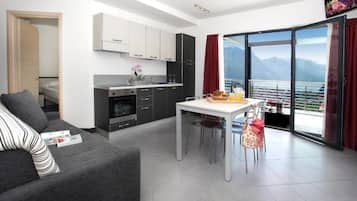 Departamento, balcón, vista al lago | Interior