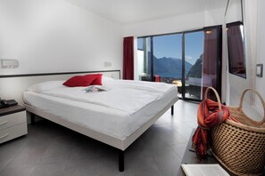 Double Room, 1 King Bed, Lake View | In-room safe, free WiFi - Acetaia del Balsamico Trentino (Trentino-Alto Adige)