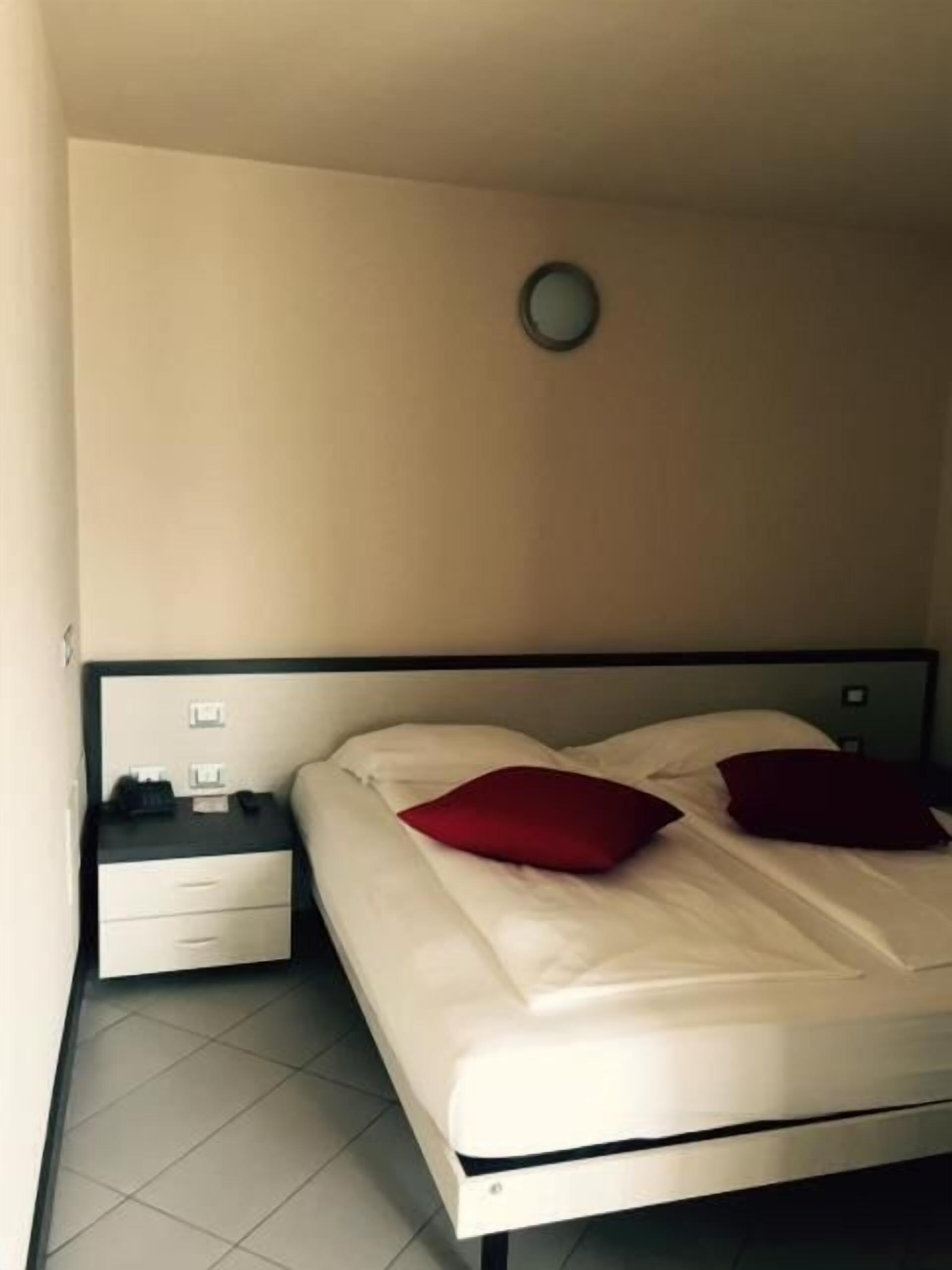 Quadrupla Economy, patio | Cassaforte in camera, Wi-Fi gratuito