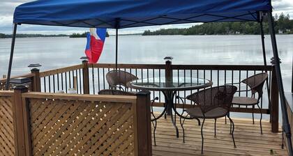 Modern lakefront island view cottage
