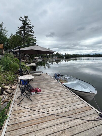 Modern lakefront island view cottage