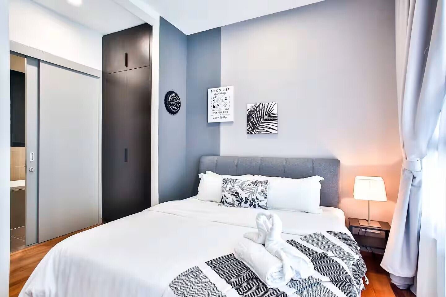 Apartemen, 2 kamar tidur, pemandangan kota | Setrika/meja setrika dan Wi-Fi gratis
