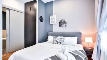Apartemen, 2 kamar tidur, pemandangan kota | Setrika/meja setrika dan Wi-Fi gratis