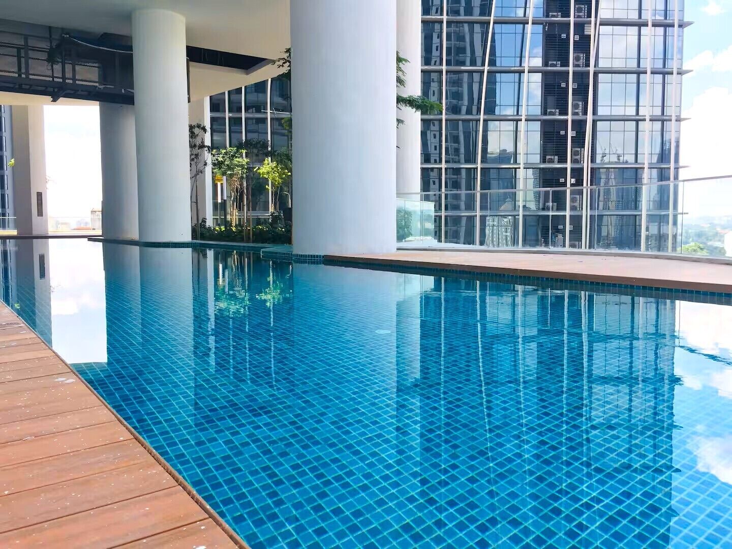 Kolam renang outdoor