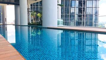 Kolam renang outdoor