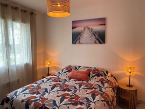 Room - Vrbo Property (Guilvinec)