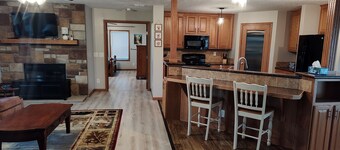 Country Cozy~ Fully Handicapped Accessible! 3-bedroom home.