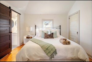 2 habitaciones, tabla de planchar con plancha y wifi gratis 