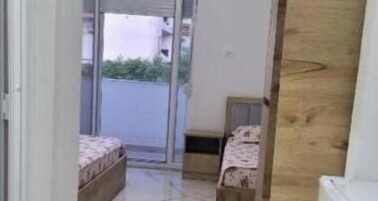 NEAR Guest House: Double Room with Park View