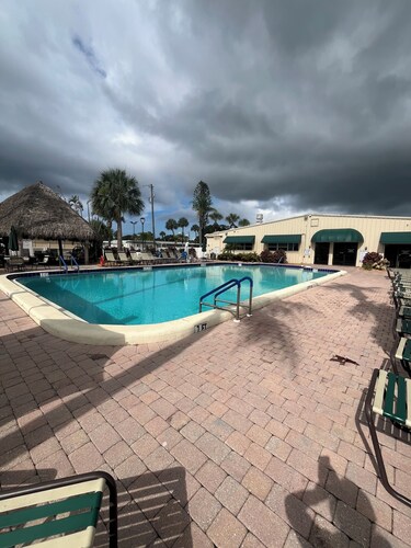 Airy 2-Bedroom House in N. Ft. Myers, Close to Beaches, Spring Training & More!