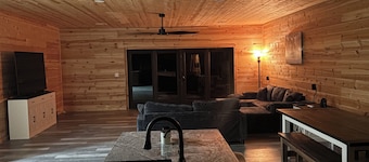 5 BR Strawberry River retreat with huge sandbar, float access, & 37 scenic acres