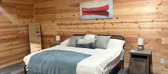 5 BR Strawberry River retreat with huge sandbar, float access, & 37 scenic acres