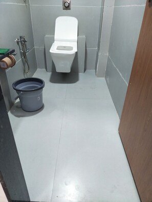 Bathroom - HOTEL NEELKANTH PALACE MOTERA (Ahmedabad)