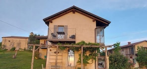 Exterior - Amazing view 2-bedroom country house (Dogliani)
