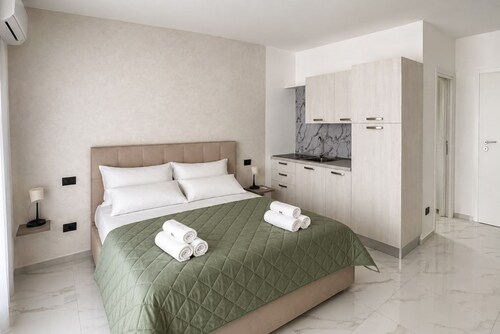 GuestHost - Perla Nera Apartment 3 near the sea