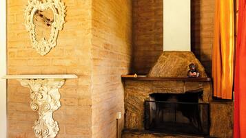 Superior Chalet, Lanai, Mountain View | Interior