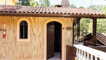 Classic Chalet, Lanai, Courtyard View | Exterior detail