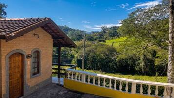 Superior Chalet, Lanai, Mountain View | Free WiFi