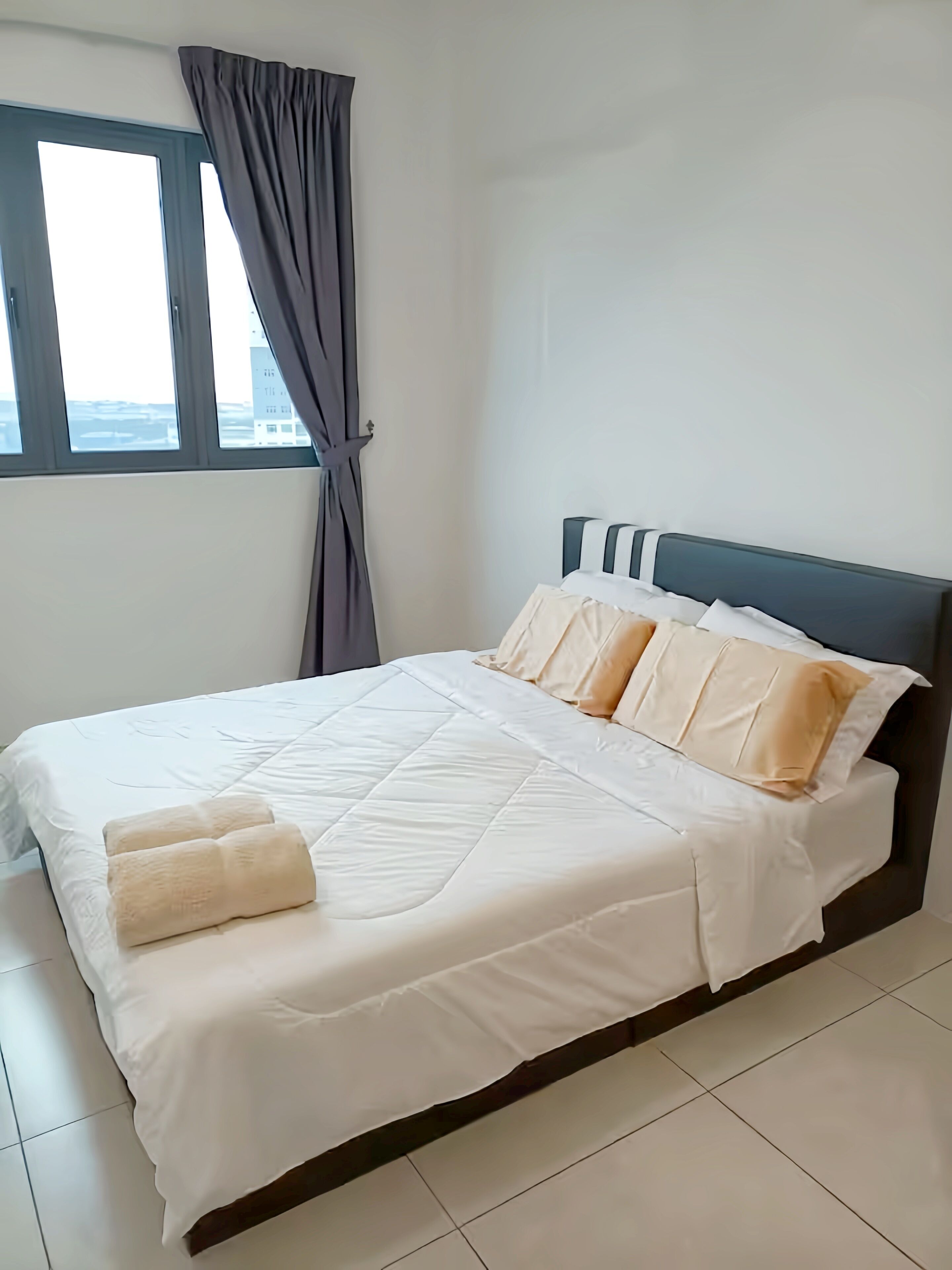 Apartamento, 3 habitaciones, vistas a la ciudad | Edredones de plumas, tabla de planchar con plancha, wifi gratis