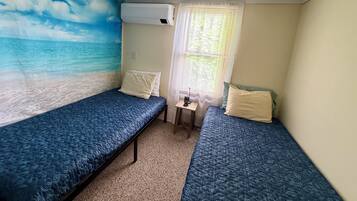 3 slaapkamers, een strijkplank/strijkijzer, gratis wifi, beddengoed