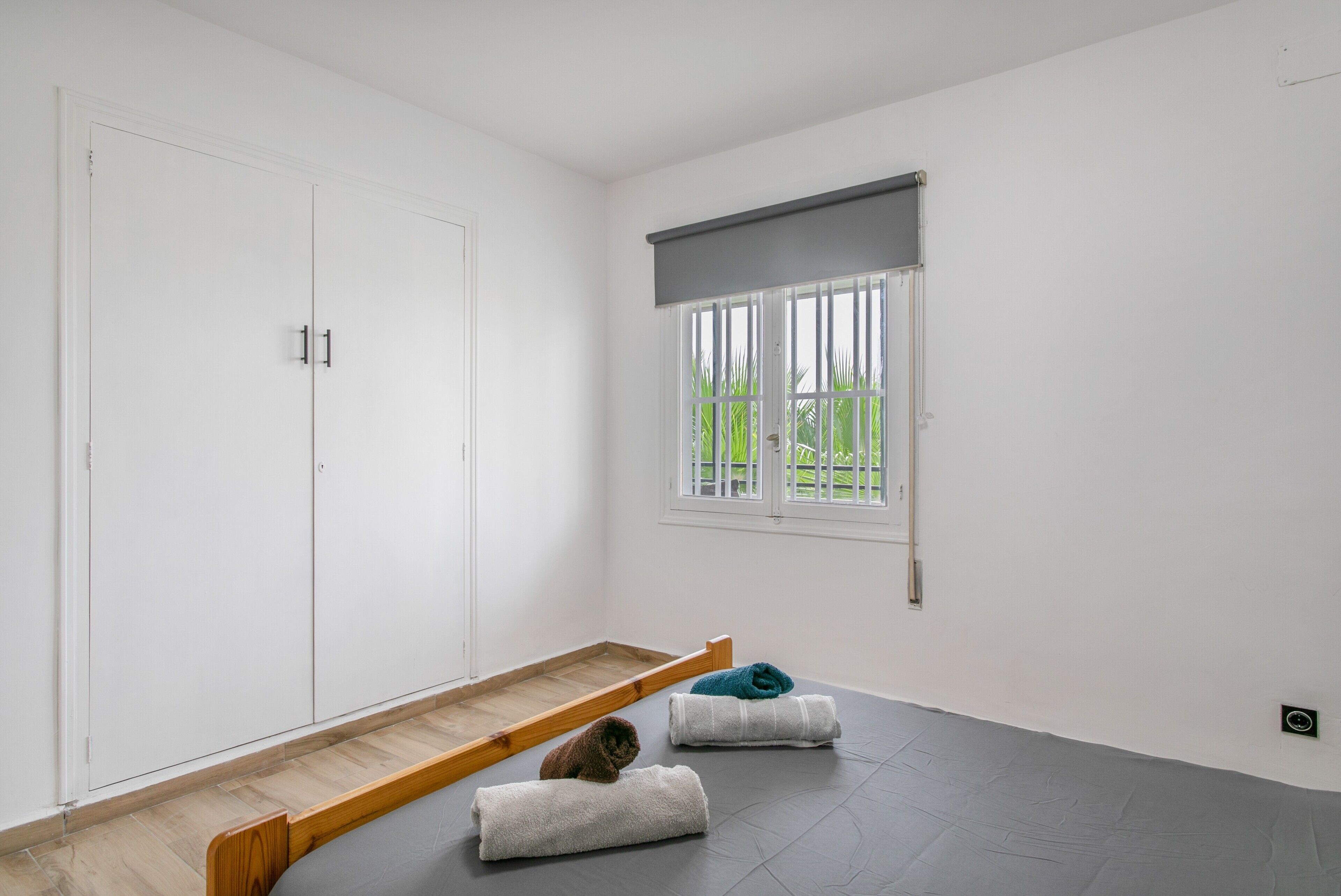4 dormitorios, tabla de planchar con plancha, wifi y ropa de cama