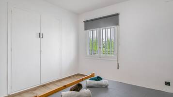 4 dormitorios, tabla de planchar con plancha, wifi y ropa de cama