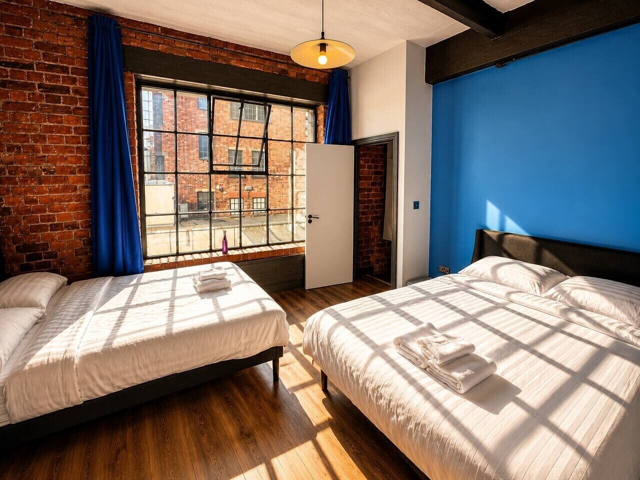 2 bedrooms, desk, iron/ironing board, WiFi