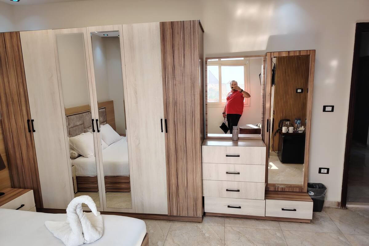 Comfort Single Room, Pool View | Laptop workspace, blackout drapes, free WiFi
