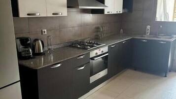 Microwave, oven, stovetop, coffee/tea maker