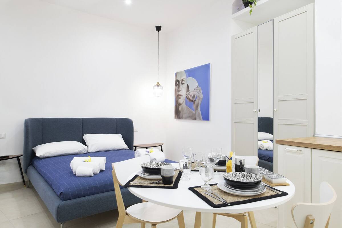 Deluxe Room, Park View | In-room safe, desk, laptop workspace, iron/ironing board (on request)