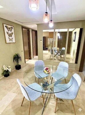 Dining - Beautiful furnished apartment in Prestigia (Fès)