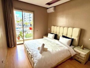 3 bedrooms, iron/ironing board, free WiFi, bed sheets - Beautiful furnished apartment in Prestigia (Fès)