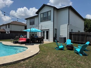 Pool - Near Austin ~ Private Pool ~ Game Room ~ Fire Pit ~ Waterparks (Pflugerville)