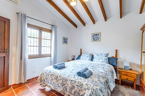Room - Casa El Alba, villa a pocos pasos del pueblo con piscina privada (Árchez)