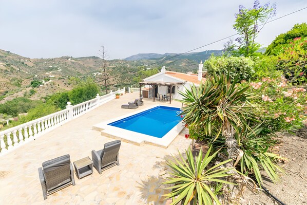 Pool - Casa El Alba, villa a pocos pasos del pueblo con piscina privada (Árchez)