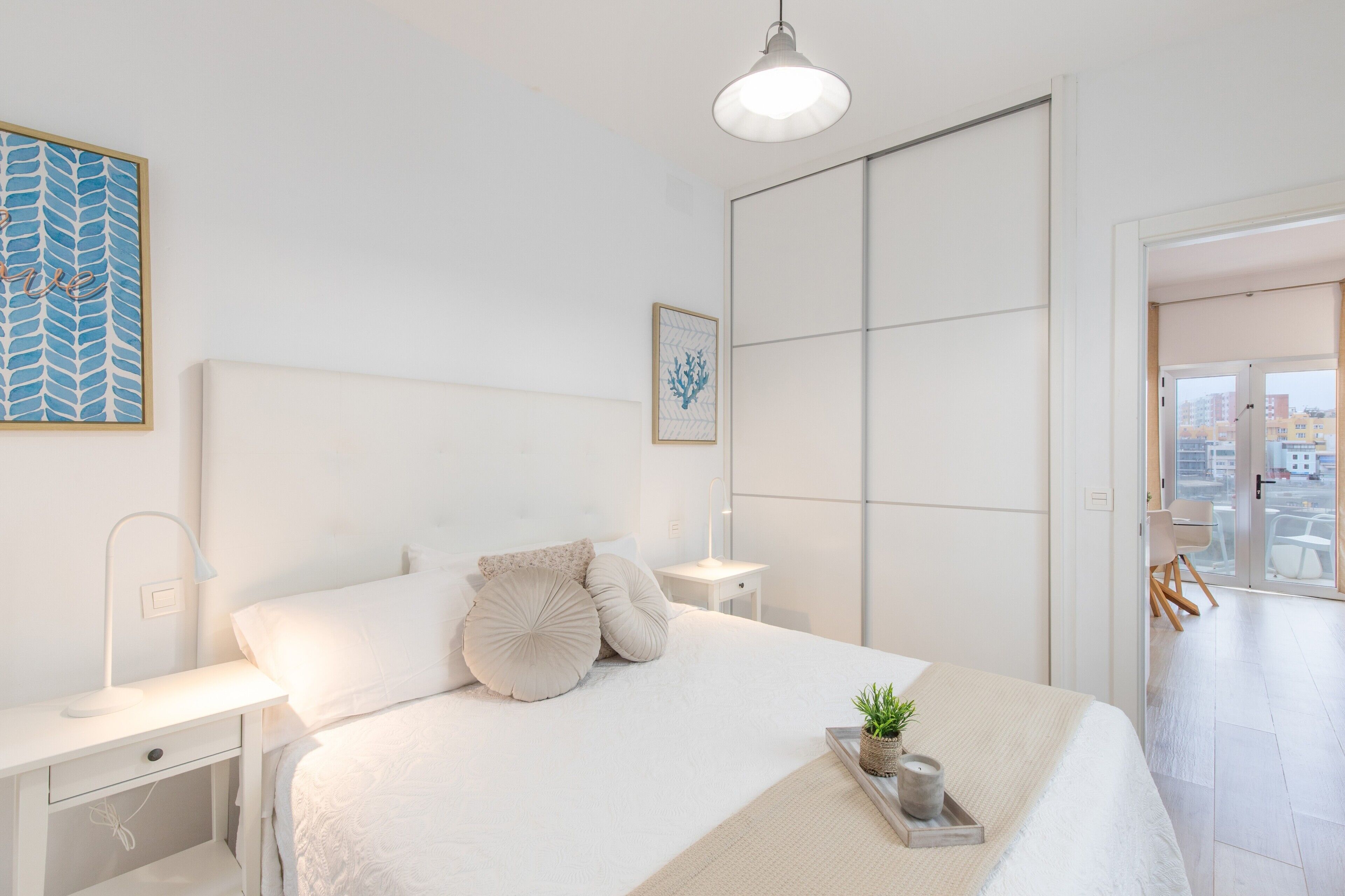 1 slaapkamer, een strijkplank/strijkijzer, wifi, beddengoed