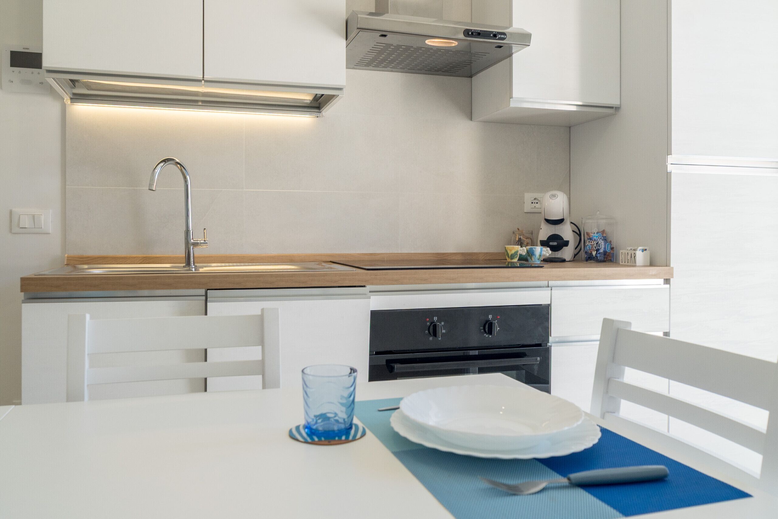 Fridge, oven, dishwasher, coffee/tea maker