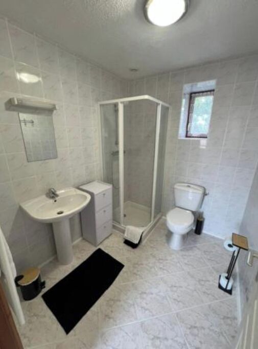 Ducha, secador de pelo, toallas