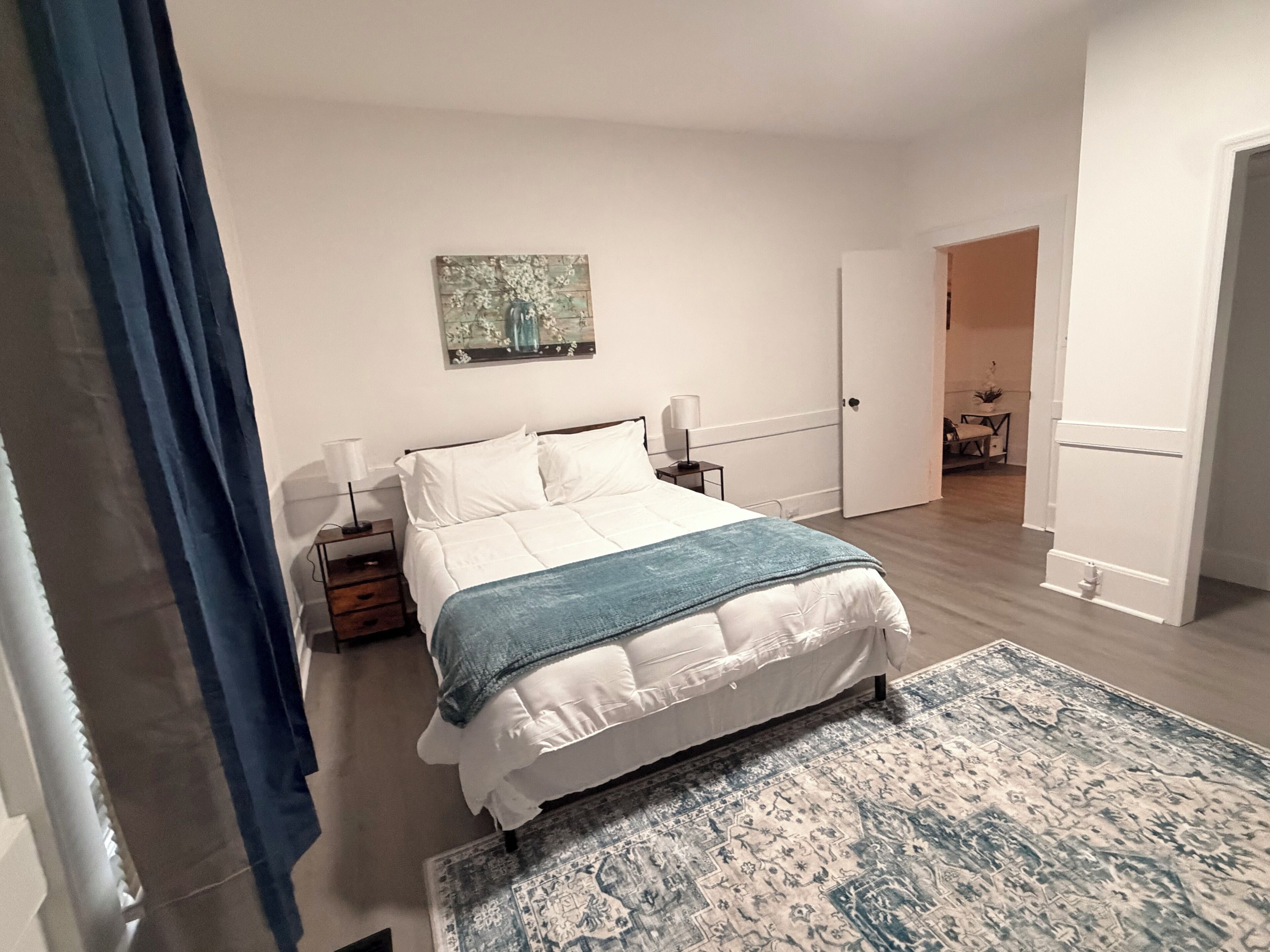 2 slaapkamers, een strijkplank/strijkijzer, wifi, beddengoed